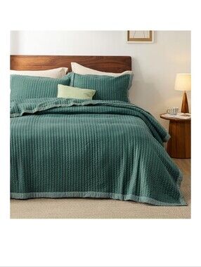 Bedsure Dark Green Quilt King Bedding Set Bedspread Coverlet, Corduroy Pattern